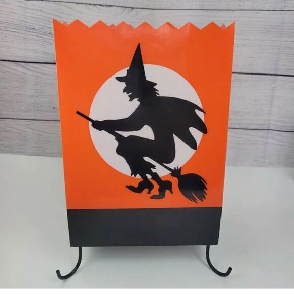 NEW PR3673 Hallmark Hauntington Cackling Witch Luminary - Picture 1 of 13